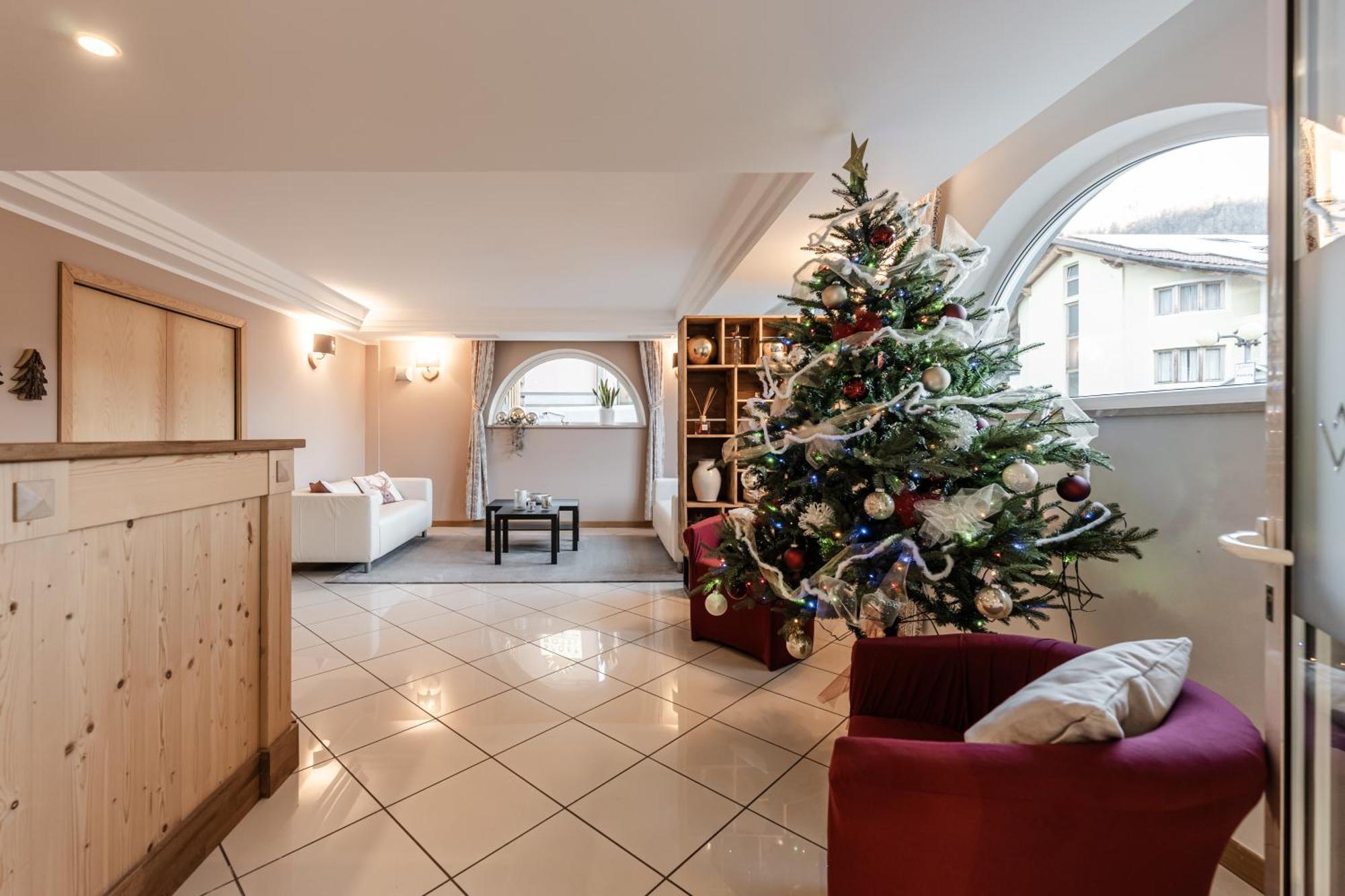 Hotel Garni Meledrio Dimaro Εξωτερικό φωτογραφία